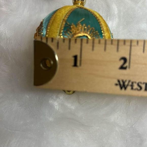 Vintage Lot of 5 Homemade Push Pin Satin Christmas‎ Ornaments - Picture 4 of 5